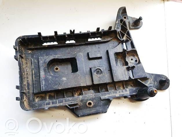 Skoda Octavia Mk2 (1Z) Vassoio scatola della batteria 