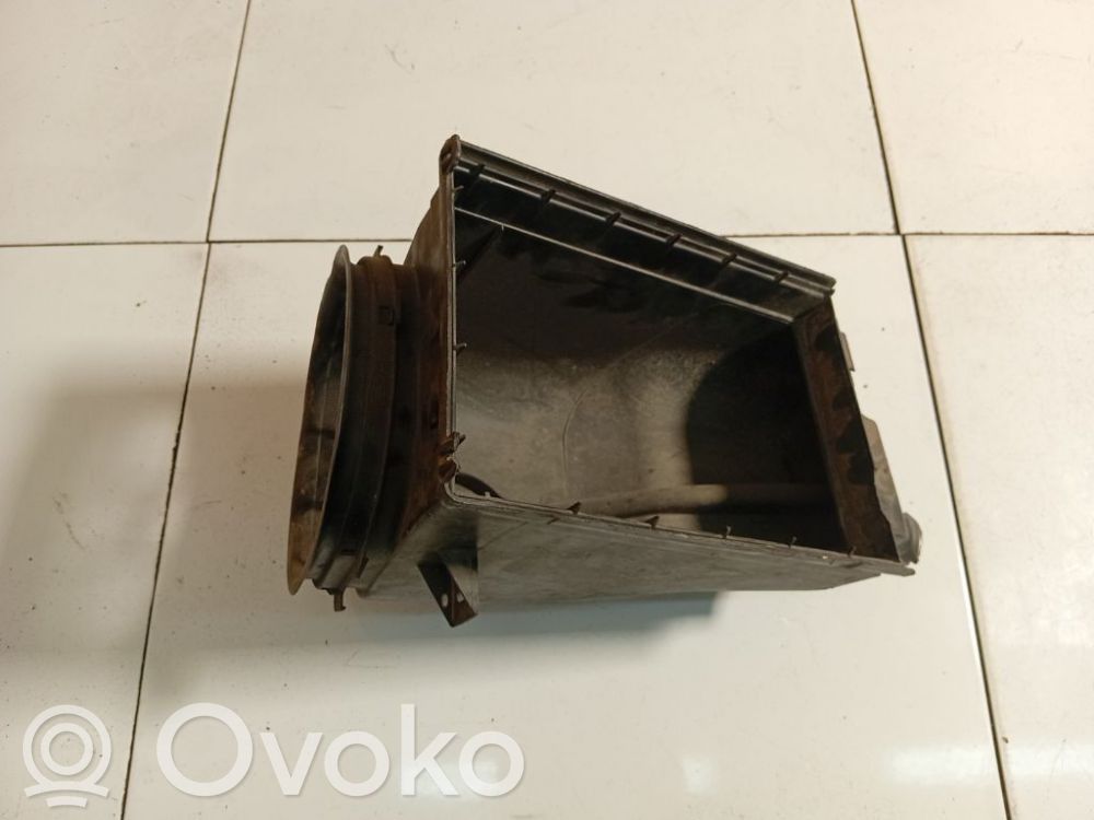 Iveco Daily 30.8 - 9 Ilmanoton kanavan osa