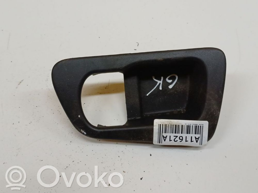 Nissan Qashqai Inne elementy wykończeniowe drzwi tylnych 