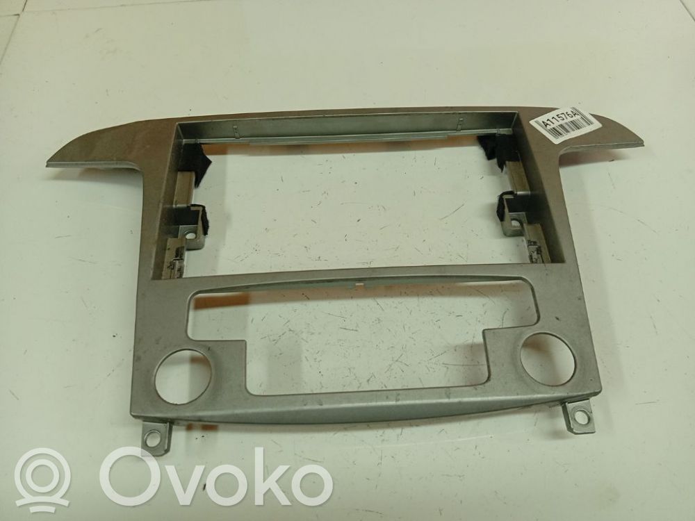 Keskikonsoli   6M2118522B,1106490B,6M2118522B