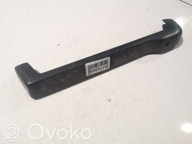 Volkswagen Golf IV Rivestimento inferiore laterale del sedile posteriore