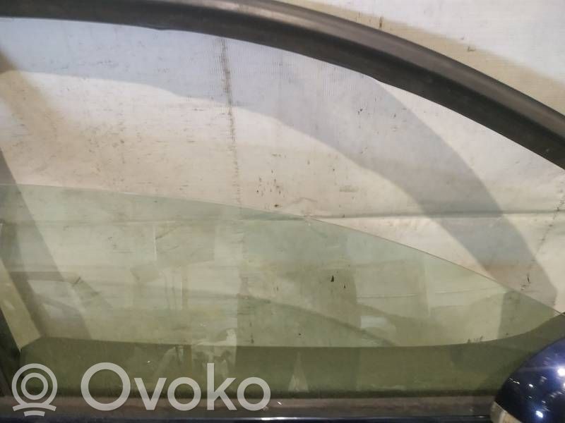 Volkswagen Touran I Vetro del finestrino della portiera anteriore - quattro porte