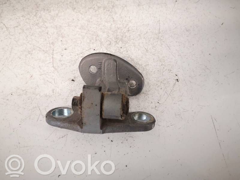 Volvo V50 Takaoven alasarana 