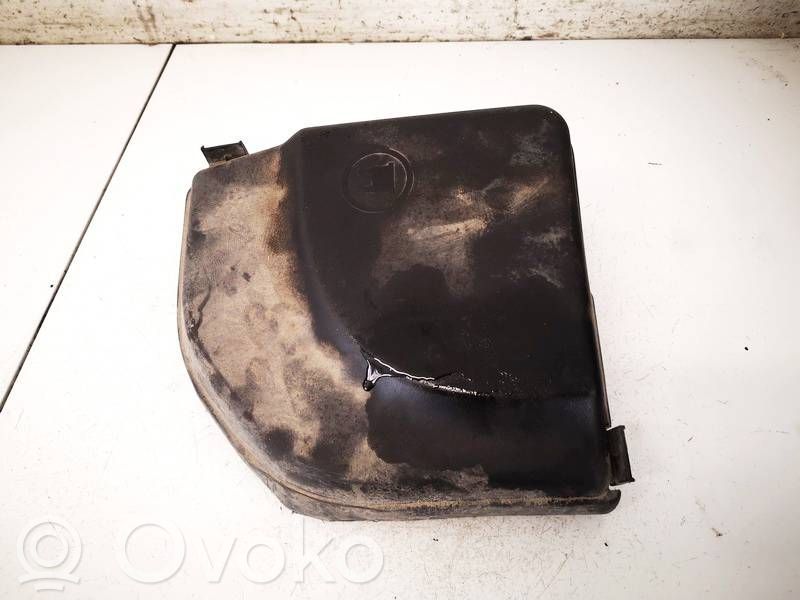 Peugeot 307 Couvercle de boîte à fusibles 