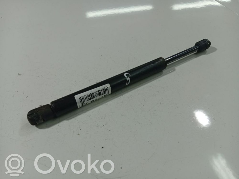 Audi A6 S6 C6 4F Takaluukun tuen kaasujousi 