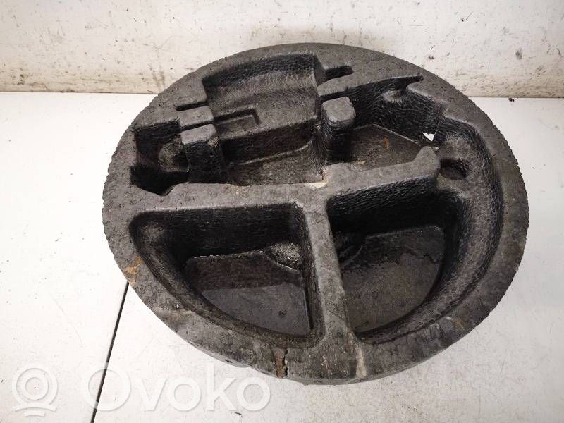 Mitsubishi Colt Wkład koła zapasowego 