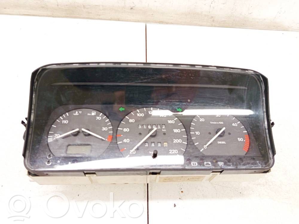 Volkswagen PASSAT B4 Tachimetro (quadro strumenti)