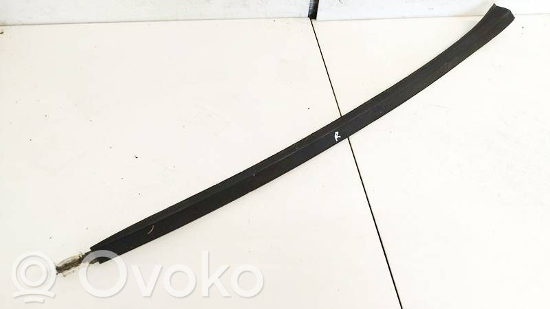 Opel Astra J Etuoven lasin muotolista