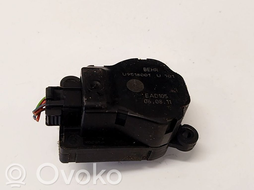 Opel Astra J Tuloilmaventtiilin käyttömoottori 