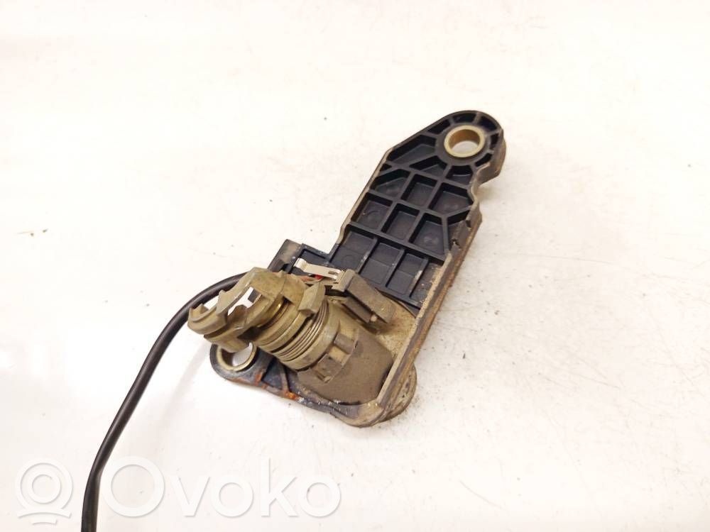 Volkswagen PASSAT B5.5 Serrure de hayon
