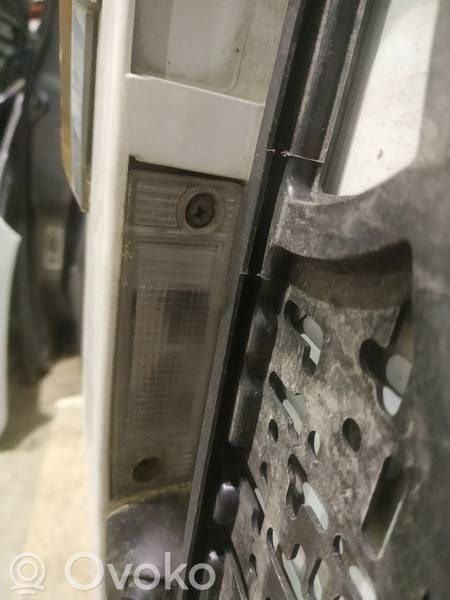 Opel Antara Éclairage de plaque d'immatriculation 