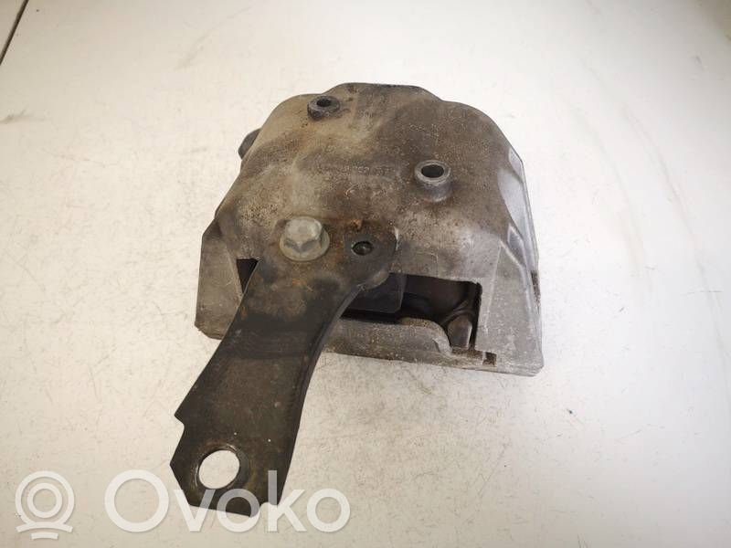 Volkswagen Golf IV Supporto di montaggio del motore