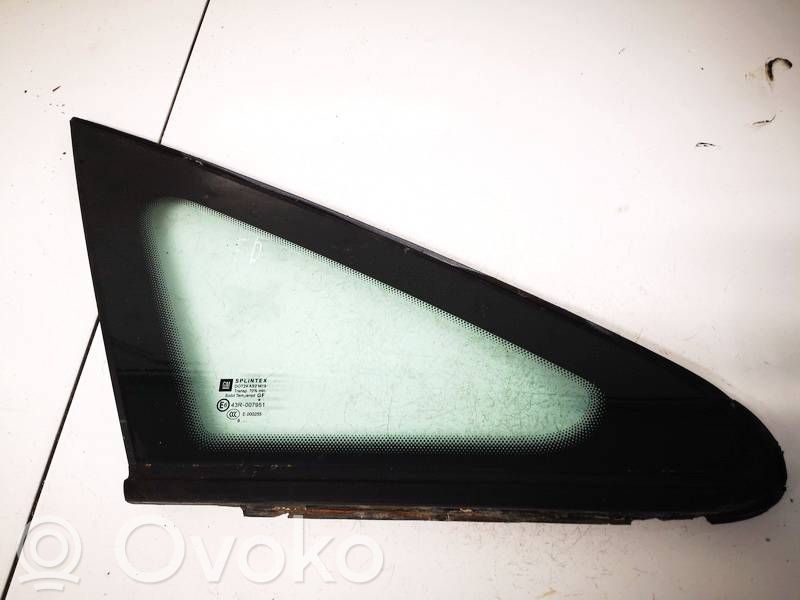 Opel Zafira B Fenêtre triangulaire avant / vitre 