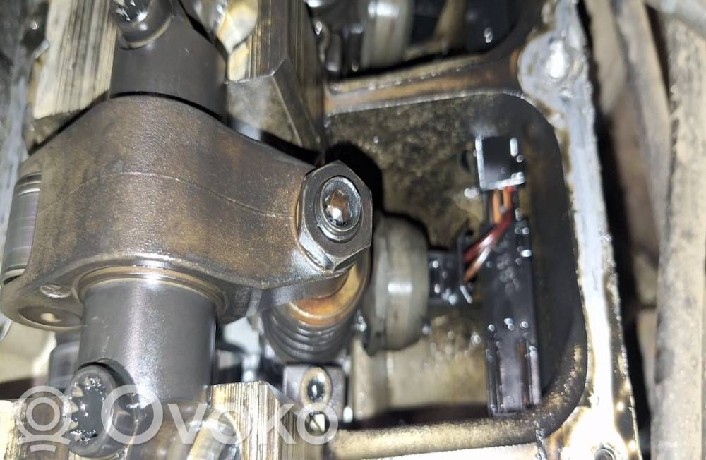 Volkswagen PASSAT B6 Wtryskiwacz paliwa 