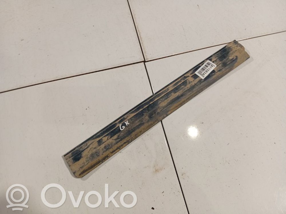 Audi 80 90 B2 Capac prag spate