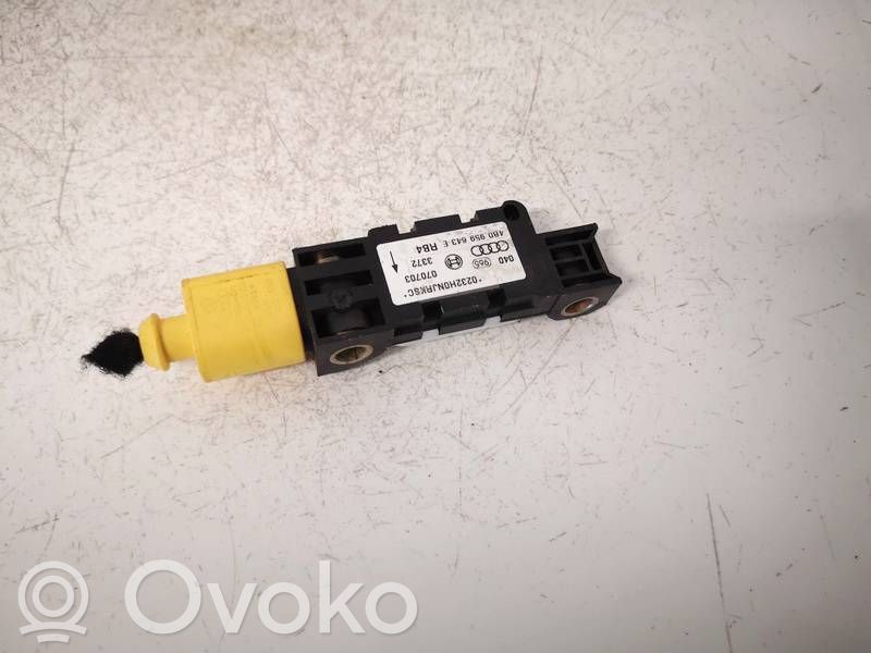 Audi A3 S3 8P Airbagsensor Crashsensor Drucksensor 