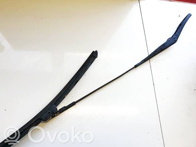 Opel Astra H Ramię wycieraczki szyby przedniej / czołowej 