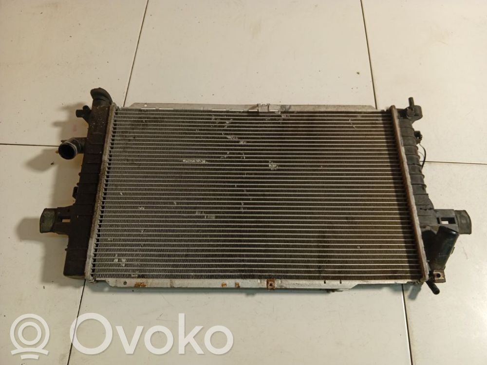 Opel Astra H Jäähdyttimen lauhdutin 