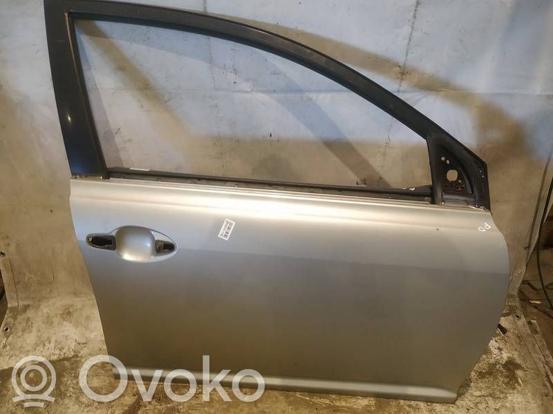 Toyota Avensis T250 Portiera anteriore