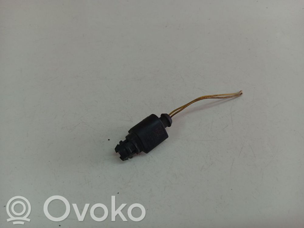 Audi A6 S6 C6 4F Czujnik temperatury zewnętrznej 