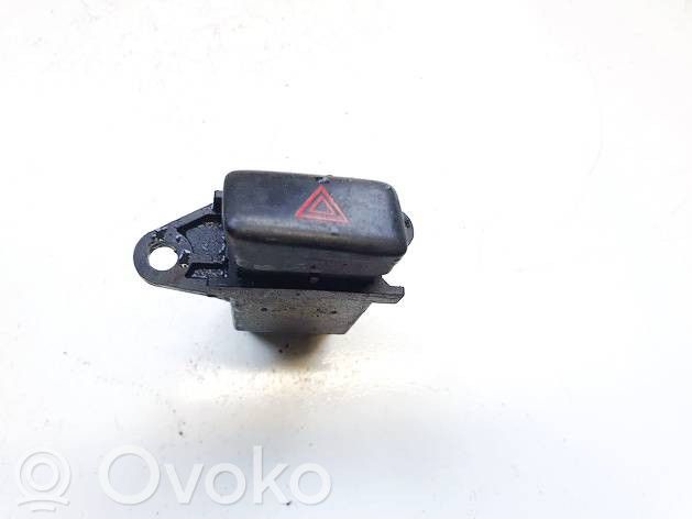 Toyota Camry Interrupteur feux de détresse