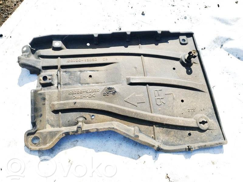 Toyota Prius (XW30) Placa protectora/protector antisalpicaduras motor