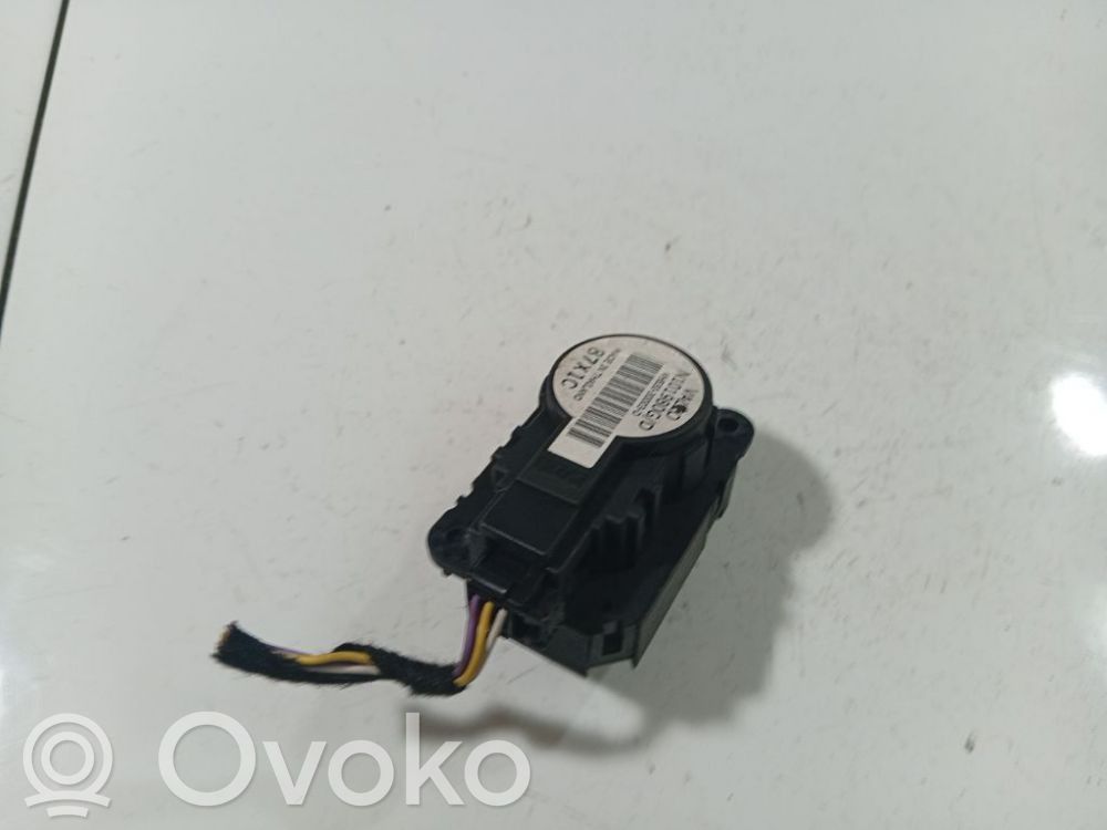 Renault Megane III Tuloilmaventtiilin käyttömoottori 