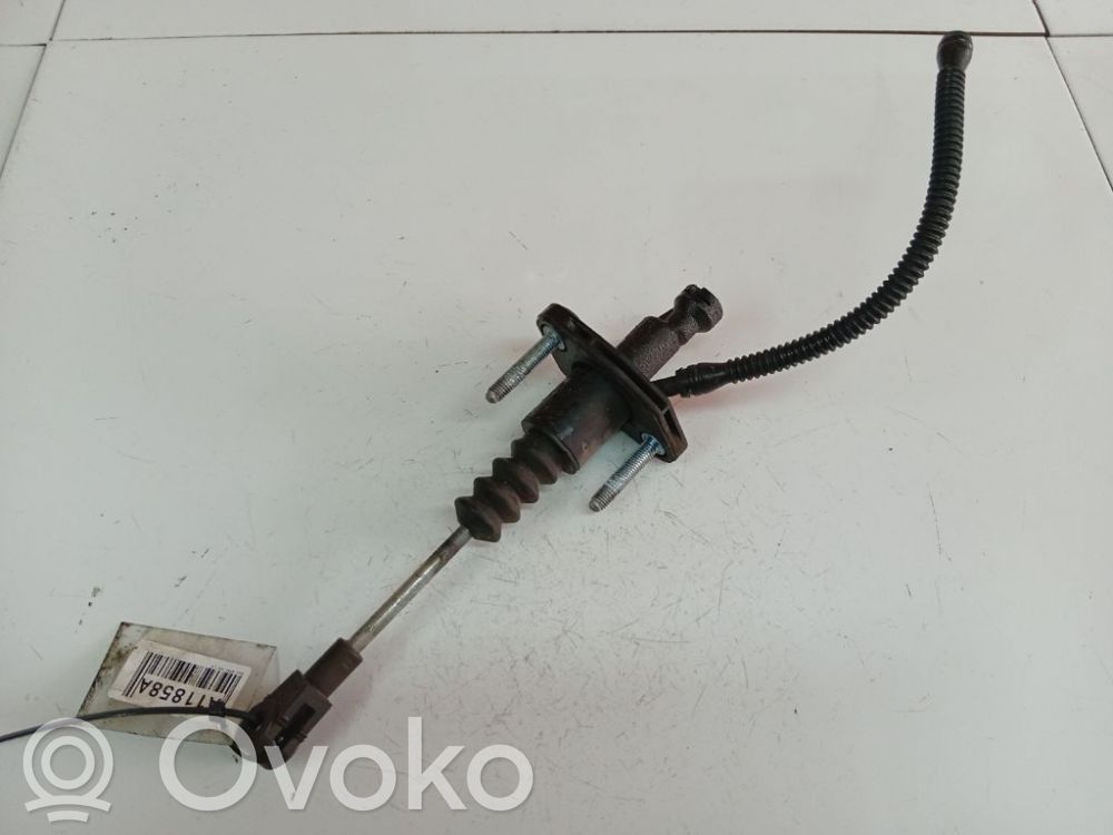 Opel Astra G Główny cylinder sprzęgła 