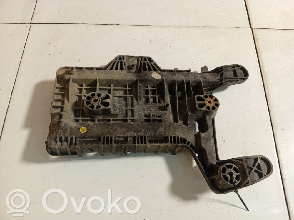 Skoda Octavia Mk2 (1Z) Podstawa / Obudowa akumulatora 
