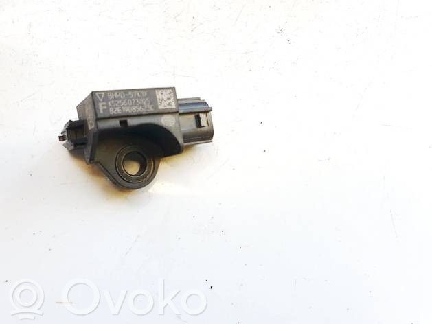 Mazda CX-30 Sensor impacto/accidente para activar Airbag