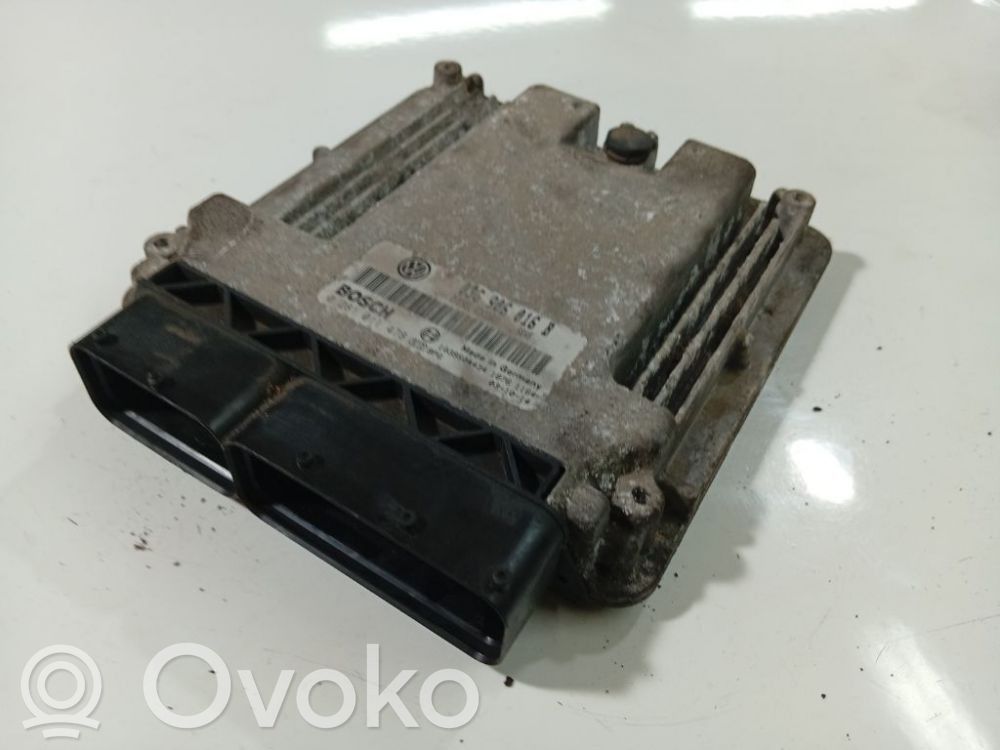 Volkswagen Golf V Unidad de control/módulo del motor