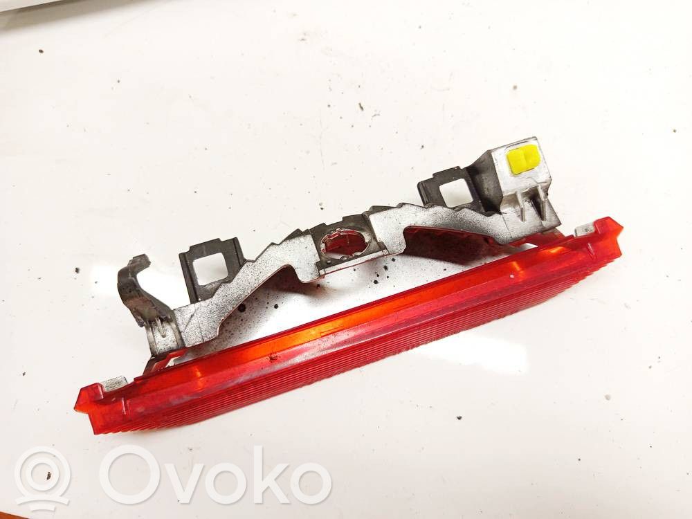 Toyota Yaris Troisième feu stop