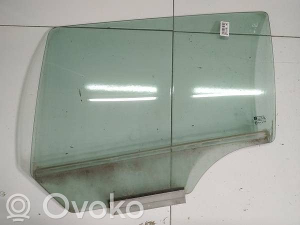 Opel Astra H Vetro del finestrino della portiera posteriore 