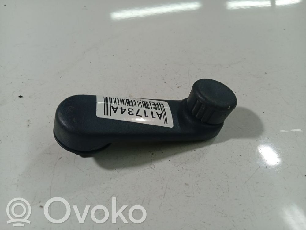 Renault Megane I Poignée manivelle de lève-vitre de porte avant 