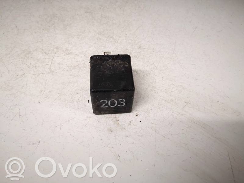 Audi A6 S6 C4 4A Muu rele 