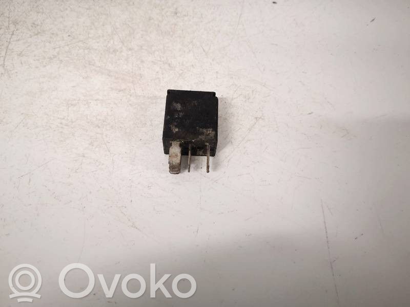 Volvo S80 Kita rėlė 