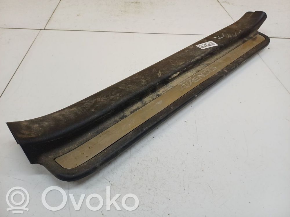 Toyota Avensis T250 Copertura del rivestimento del sottoporta anteriore 
