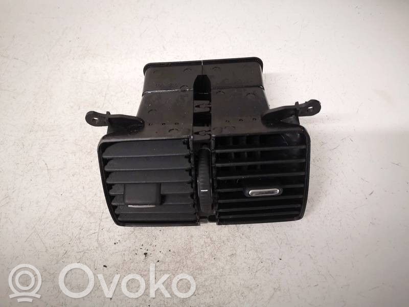 Volkswagen PASSAT B6 Centrinės oro grotelės 