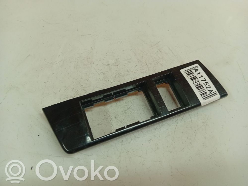 Mazda 6 Support bouton lève vitre porte avant