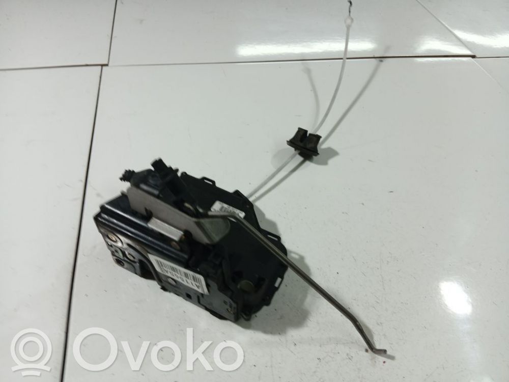 Audi A4 S4 B6 8E 8H Serratura portiera anteriore
