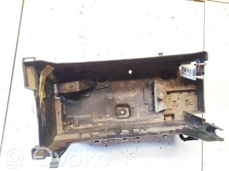 Opel Insignia A Akkulaatikon alusta 