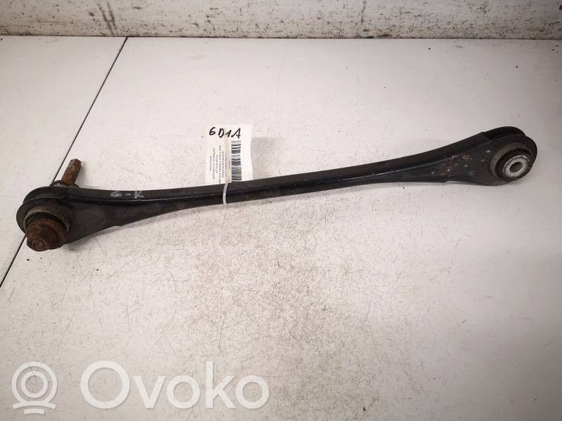 BMW 3 F30 F35 F31 Taka-ylätukivarren haarukkavipu 