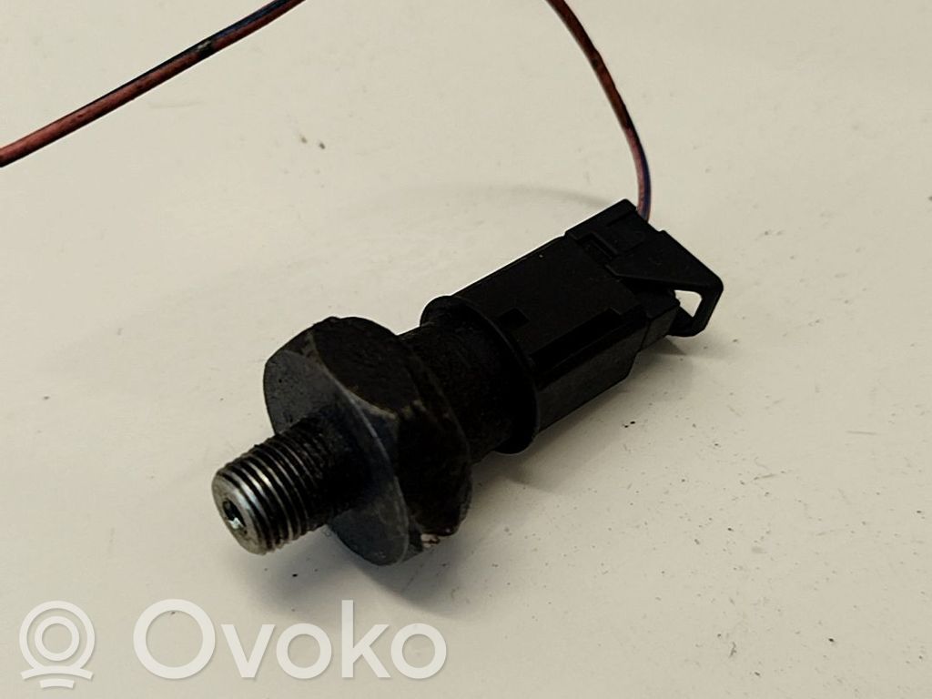 Nissan Micra Czujnik poziomu oleju 