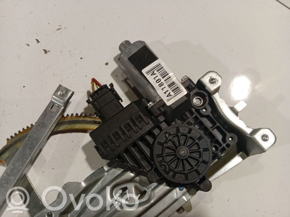 Opel Astra H Front door window regulator motor