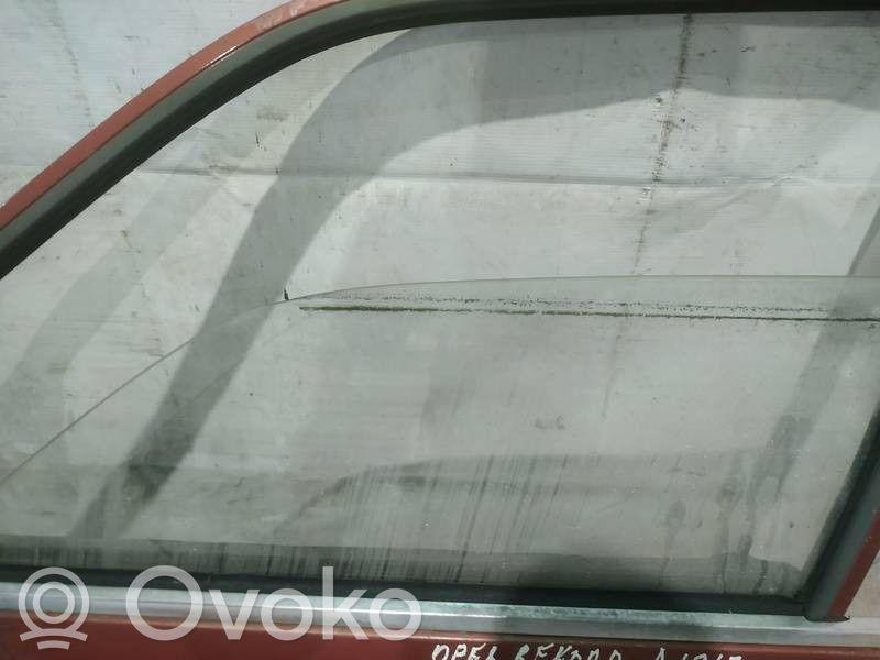 Opel Rekord E2 Vetro del finestrino della portiera anteriore - quattro porte