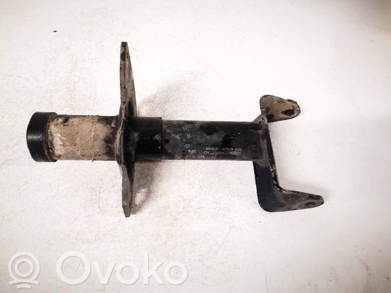 Volkswagen PASSAT B5 Staffa di rinforzo montaggio del paraurti anteriore 