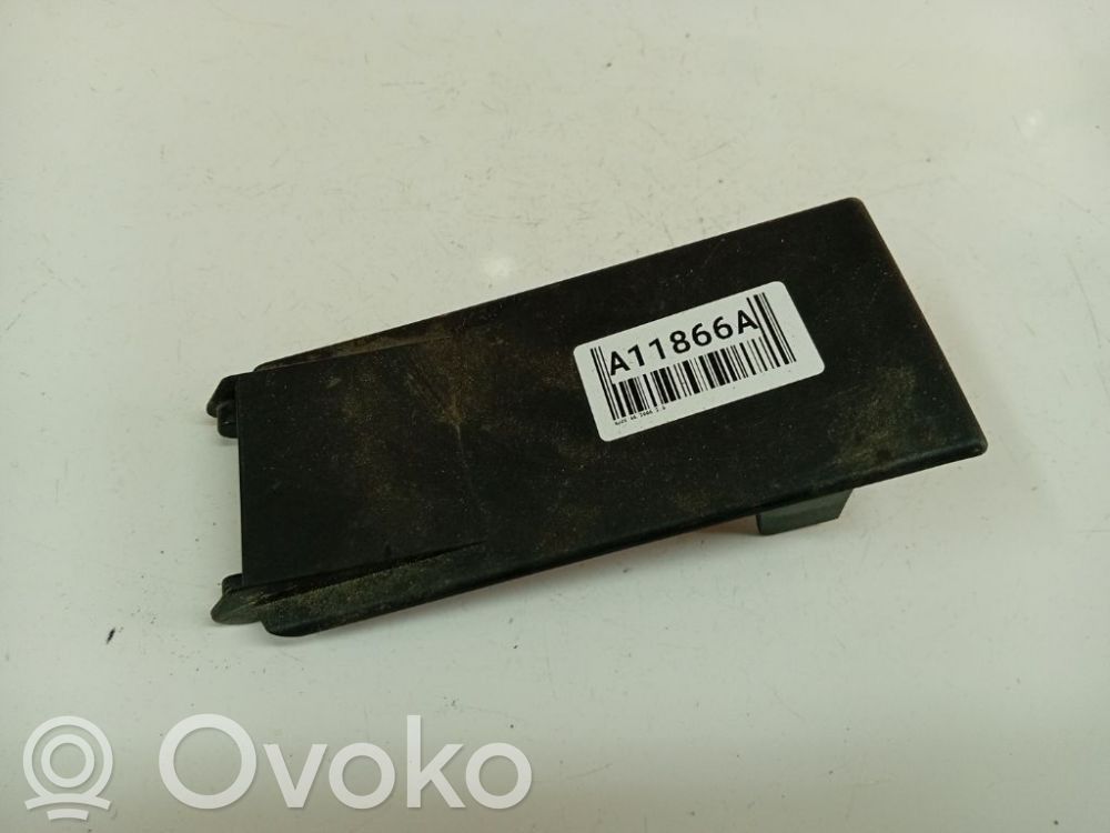 Audi A6 S6 C6 4F Osłona boczna fotela tylnego 