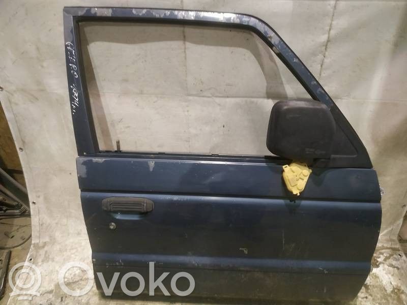 Mitsubishi Pajero Puerta delantera