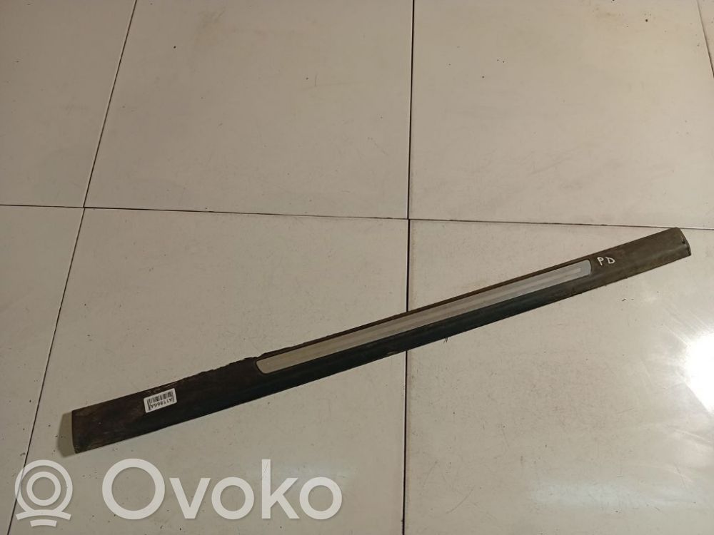 Audi A6 S6 C6 4F Copertura del rivestimento del sottoporta anteriore