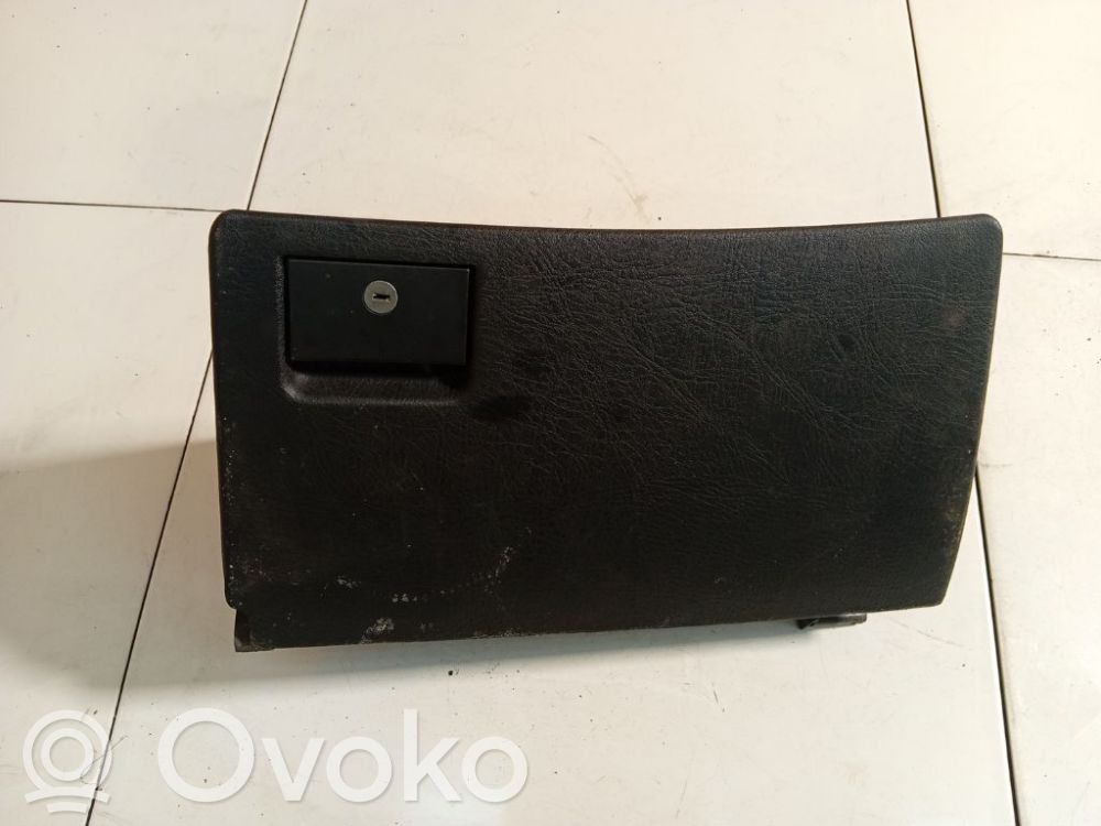Audi 80 90 S2 B4 Schowek deski rozdzielczej 
